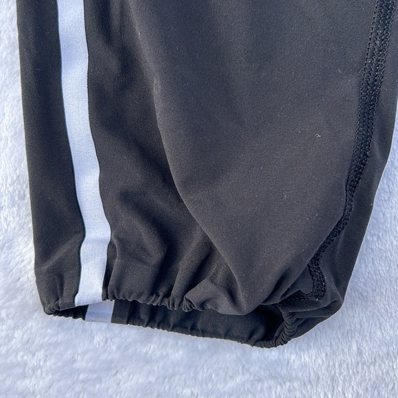 Ivivva by lululemon girls capri pant size 6 with pockets drawstring and pleats - Picture 3 of 7